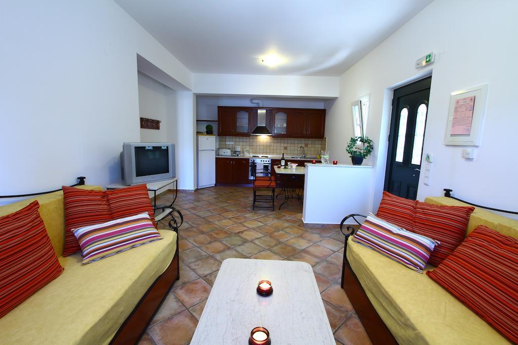 Villa Polyxeni Apartments Sívota Eksteriør bilde